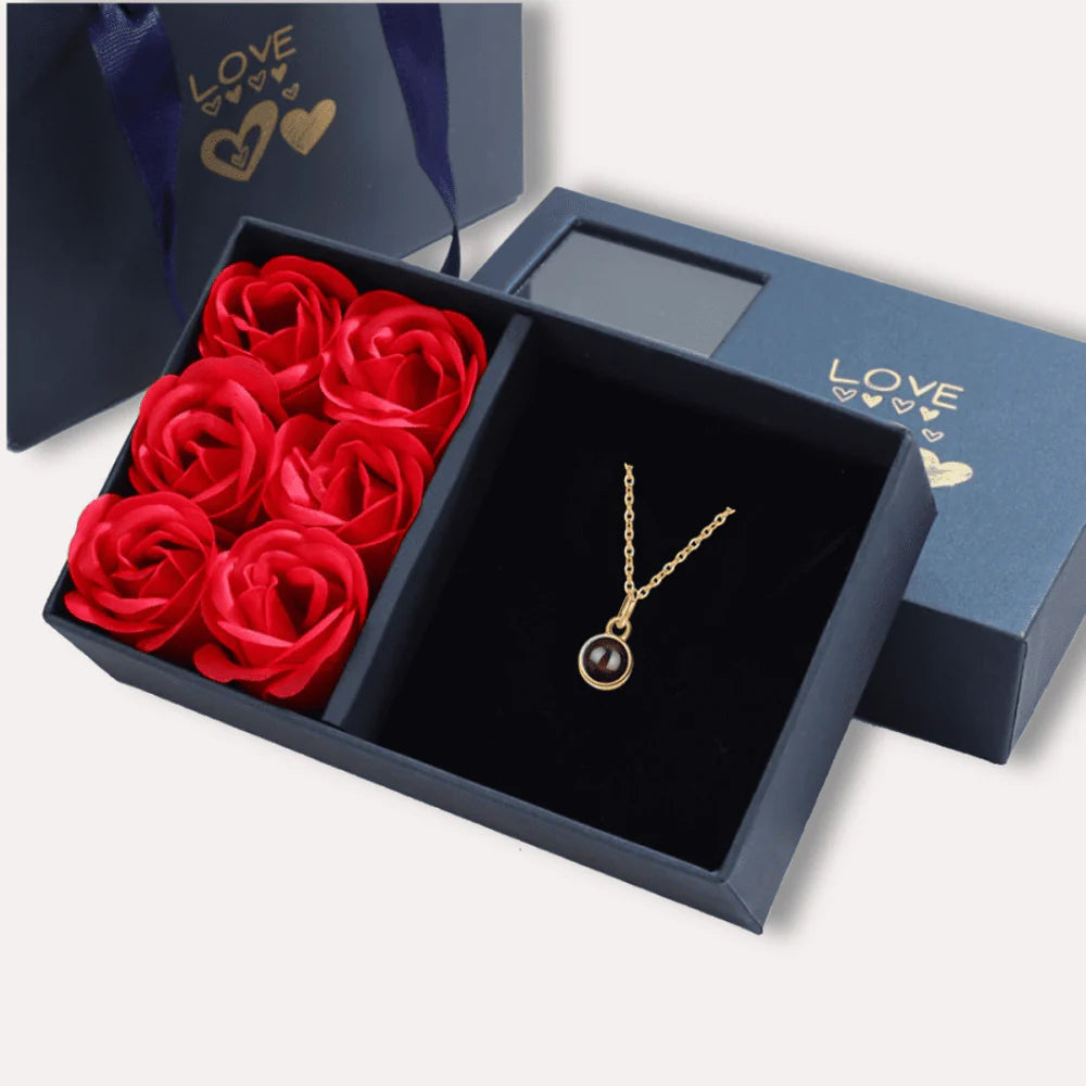 Collier Personnalisé avec Photo – Un Souvenir Unique à Porter