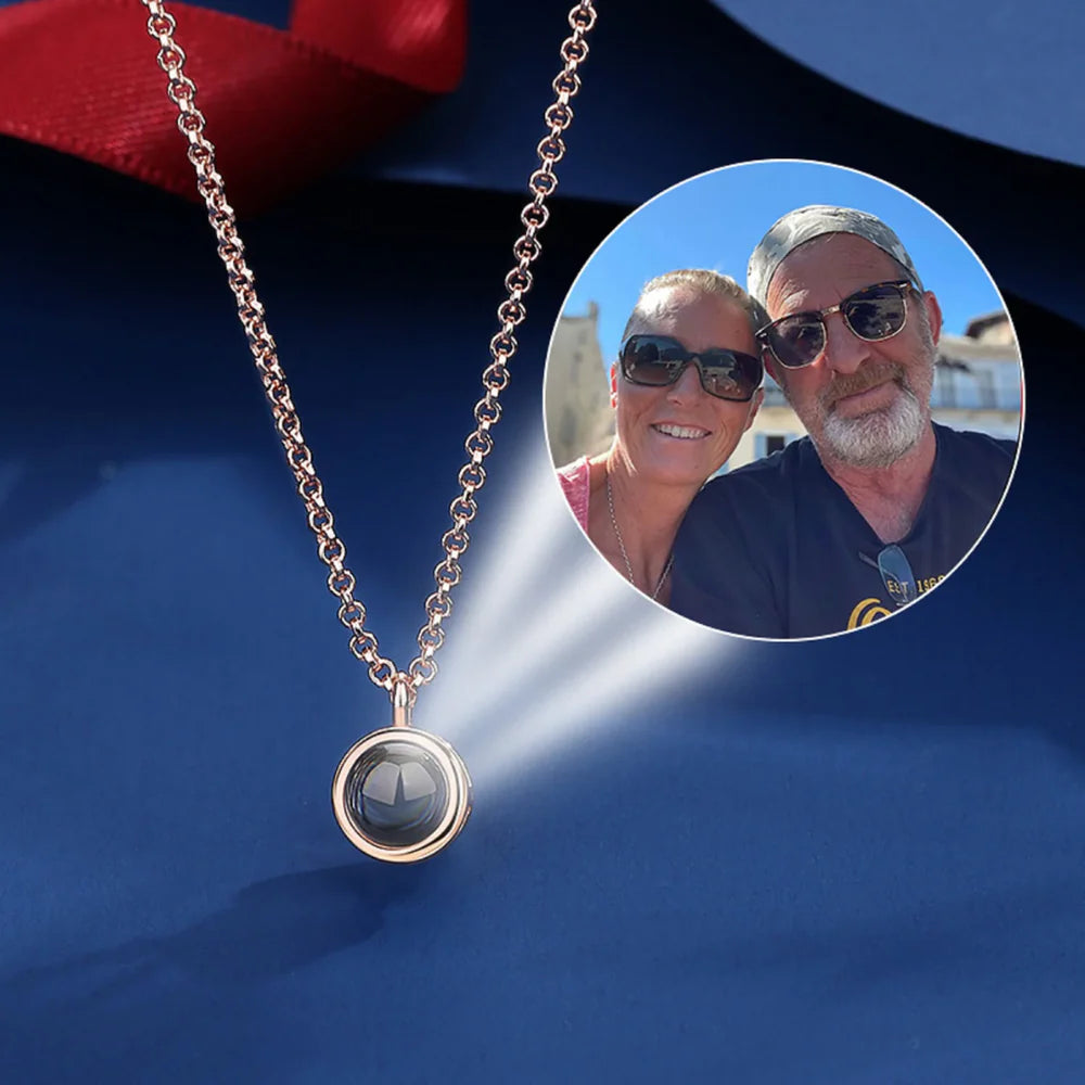 Collier Personnalisé avec Photo – Un Souvenir Unique à Porter